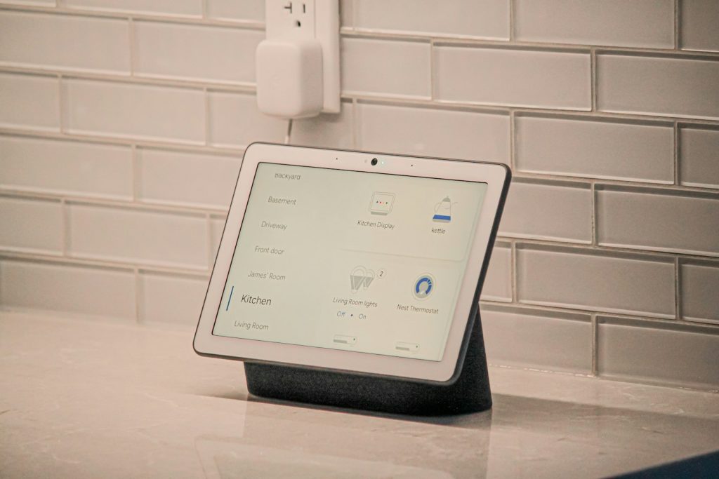 Smart home tablet control screen