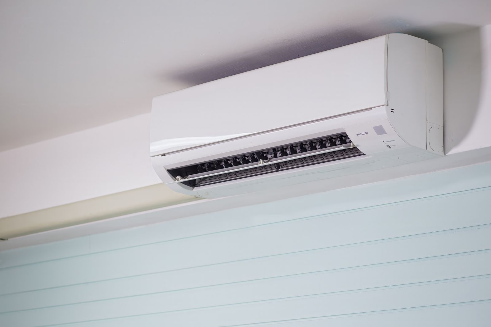 Wall-mounted air conditioner indoors
